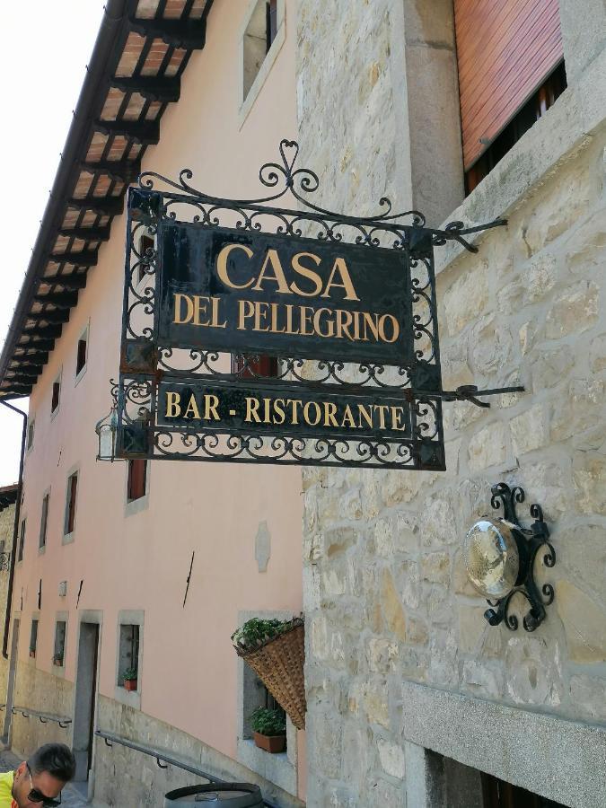 Casa Del Pellegrino Hotel Castelmonte Exterior photo
